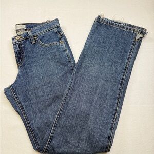 Wrangler Size 28’ Waist Women's Straight Leg Blue Jeans